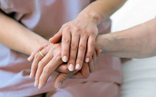 Почему немеют пальцы рук: список причин, что делать и как лечить