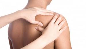 Воспаление плечевого сустава: симптомы и лечение