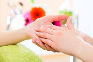 Как лечить воспаление суставов пальцев рук: медикаменты и физиотерапия