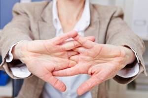 Артроз пальцев рук: как лечить, симптомы, причины, диета