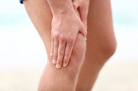 Как вылечить боль в коленном суставе в домашних условиях
