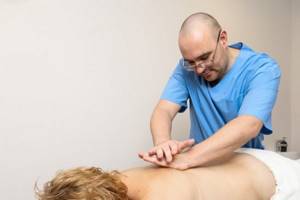 Можно ли делать массаж при остеохондрозе