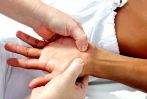 Деформирующий артроз кистей рук: симптомы и лечение