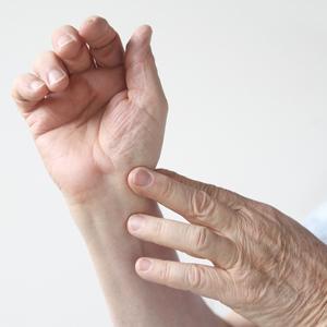 Серопозитивный ревматоидный артрит: симптомы и лечение