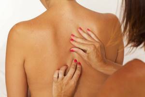 Признаки остеохондроза грудного отдела позвоночника у женщин